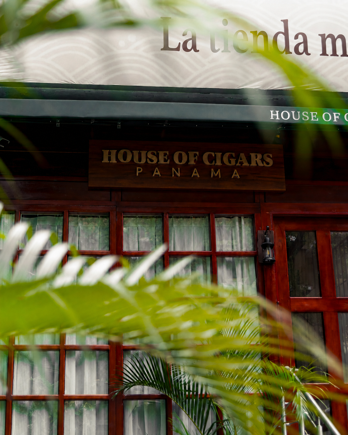 House of Cigars Panama storefront in Vía Argentina